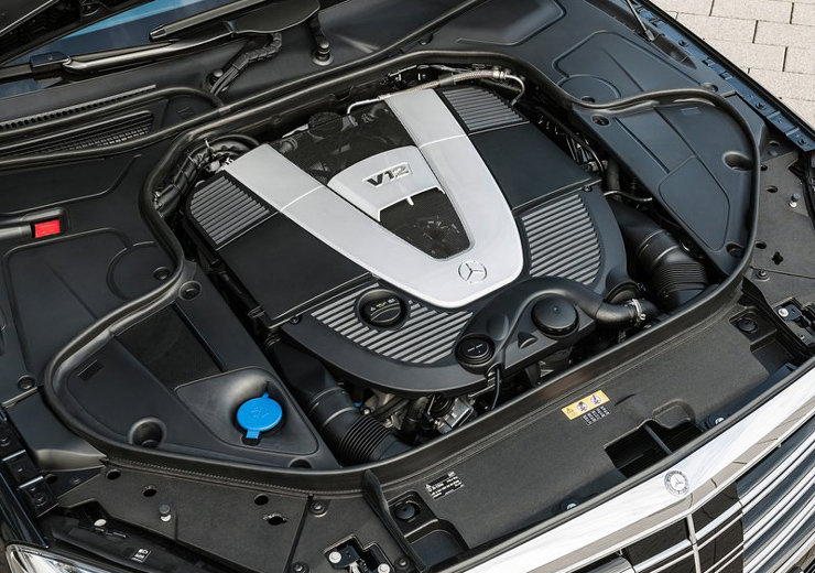 Ο V12 κινητήρας αποδίδει 530 άλογα!!!