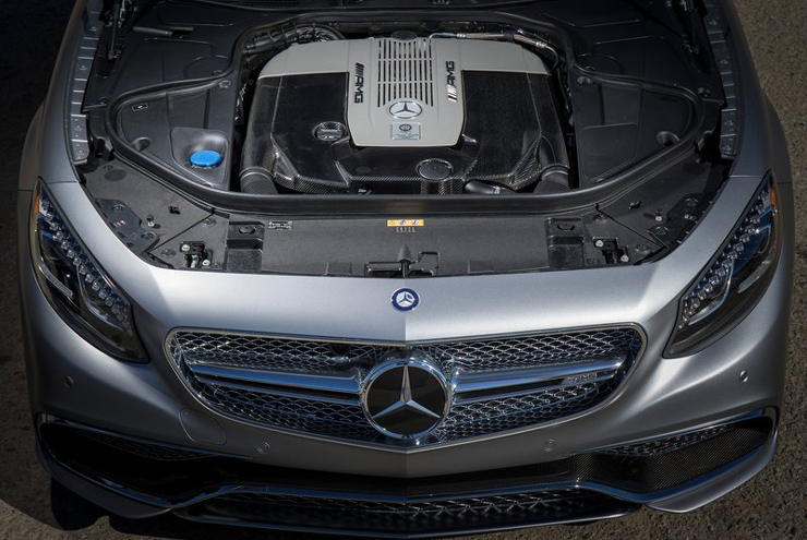 V12 Biturbo, 6.0 λίτρα, 630 άλογα, 1.000 Nm ροπής... Τι παραπάνω να έχει;