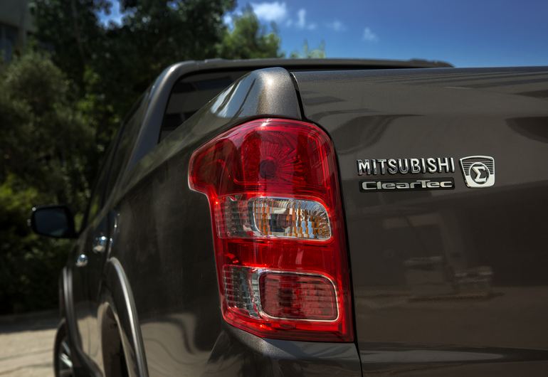 Νέα σχεδίαση για τα πίσω φωτιστικά σώματα..