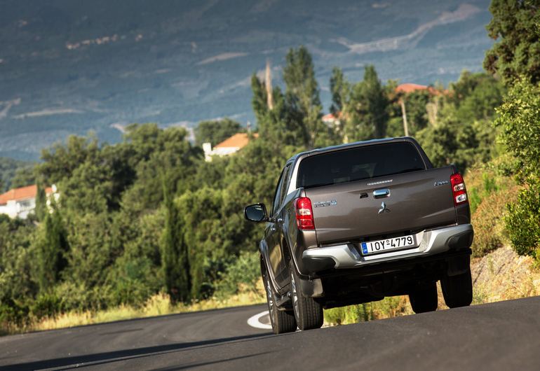 Πιο.. 'μάτσο' δείχνει η νέα γενιά