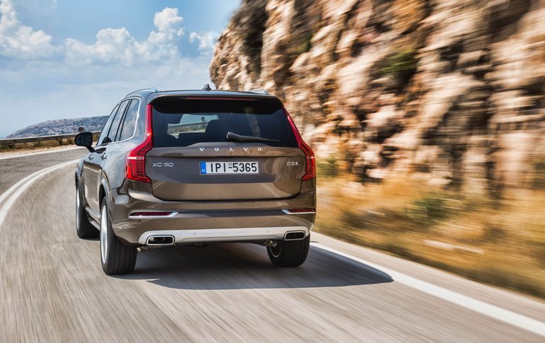 H ποιότητας κύλισης είναι... premium ενώ με αρκετά χιλιόμετρα στο κοντέρ οι εξωτερικοί ήχοι αρνούνται.. να εισέλθουν στην καμπίνα