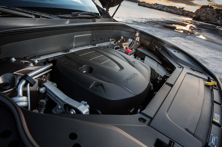 Όλες οι εκδόσεις βασίζονται σε κινητήρες (βενζίνης - diesel) 2.0 λίτρων