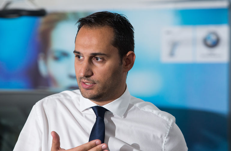 Ο Νίκος Καψής είναι ο Product Manager της BMW. Ξέρει με κλειστά μάτια τα αυτοκίνητα της μάρκας που πωλούνται στην Ελλάδα...