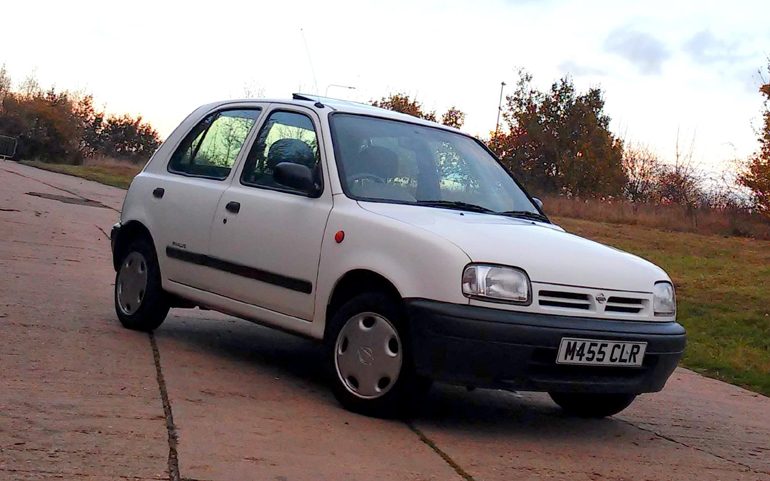 Αρχική τιμή για ένα τέτοιο Nissan Micra τα 300 ευρώ...