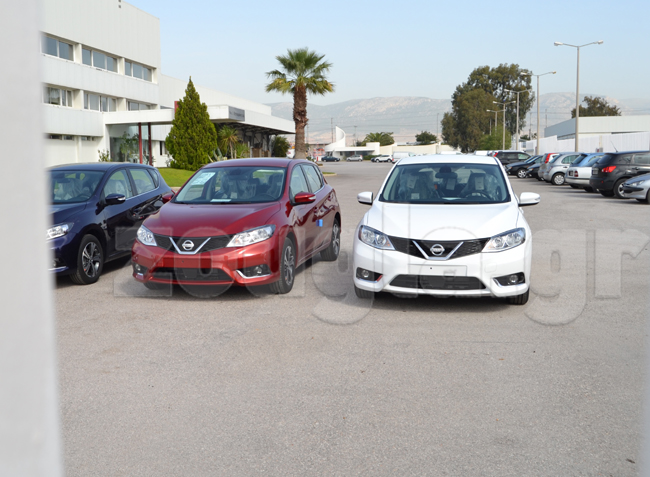 Λευκό, μπορντό και μπλε σκούρο... 