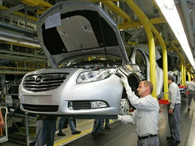 Περικοπές στην Opel λόγω μειωμένων πωλήσεων Περικοπές στην Opel λόγω μειωμένων πωλήσεων