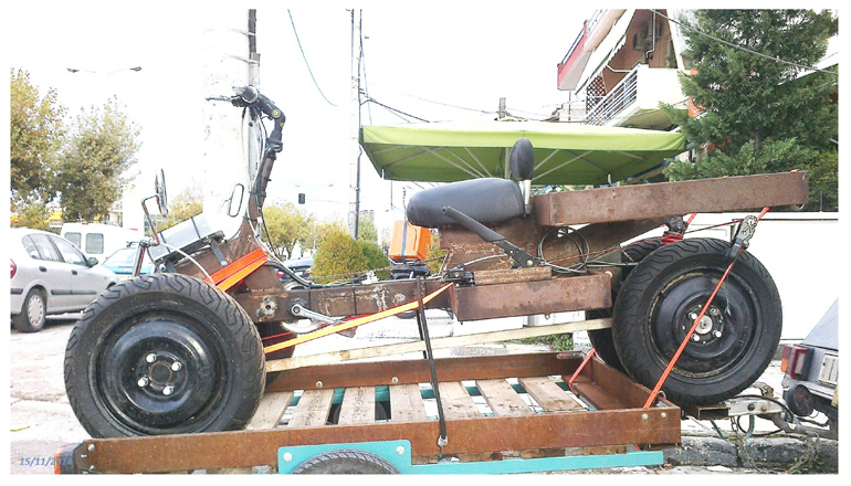 Η ομάδα έχει προχωρήσει στην κατασκευή ενός πρωτότυπου οχήματος προκειμένου να κάνει δοκιμές σε πραγματικές συνθήκες και να εξελίξει το 'Play'