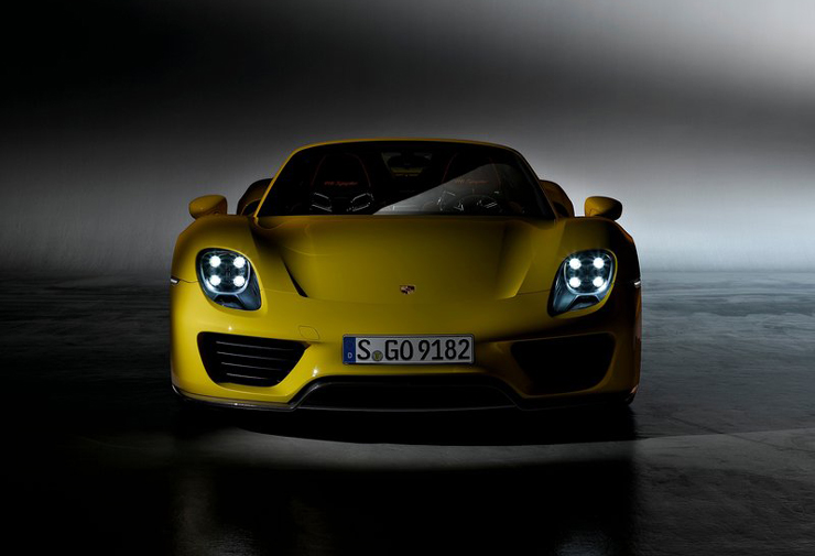 Που δεν είναι άλλο από την επιβλητική Porsche 918...