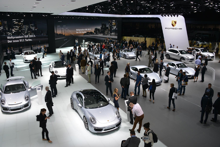 Κοιτάζοντας τα μοντέλα της Porsche δεν ξέρεις ποιο να πρωτοδιαλέξεις... 