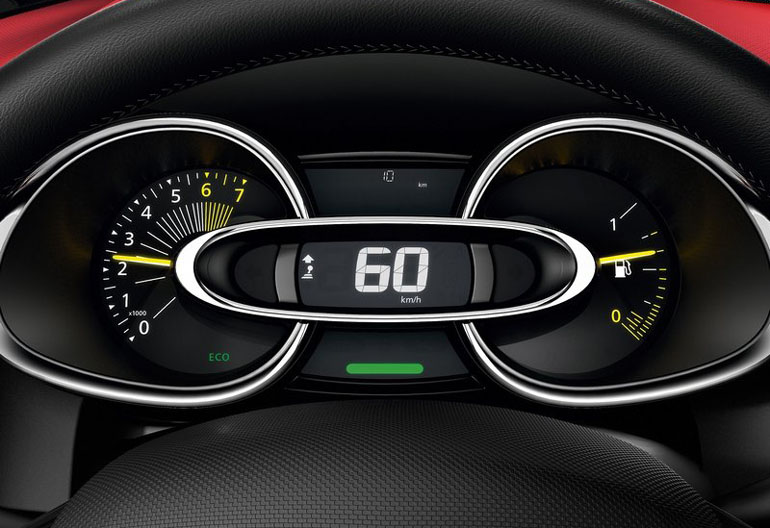 Απλός αλλά λειτουργικός ο πίνακας οργάνων