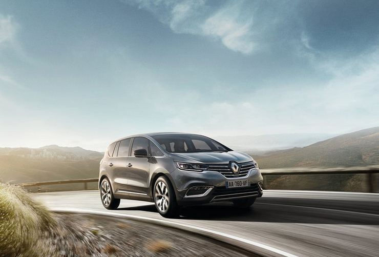 Αυτό είναι το νέο Renault Espace και δεν είναι λίγες οι φήμες που το θέλουν να δανείζει και αυτό με σειρά του πολλά στοιχεία στο νέο SUV...