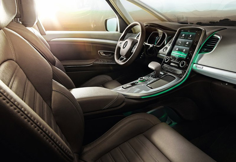 Πολυτέλεια στο εσωτερικό του γαλλικού μοντέλου