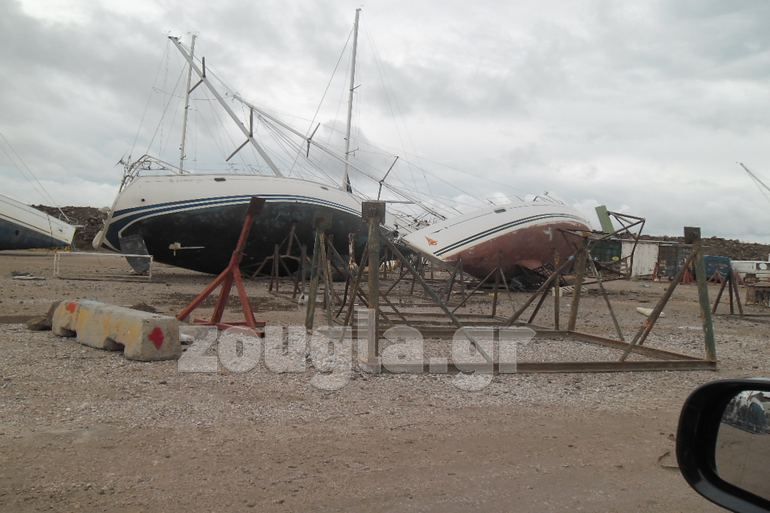 Οι ζημιές είναι πολύ μεγάλες...