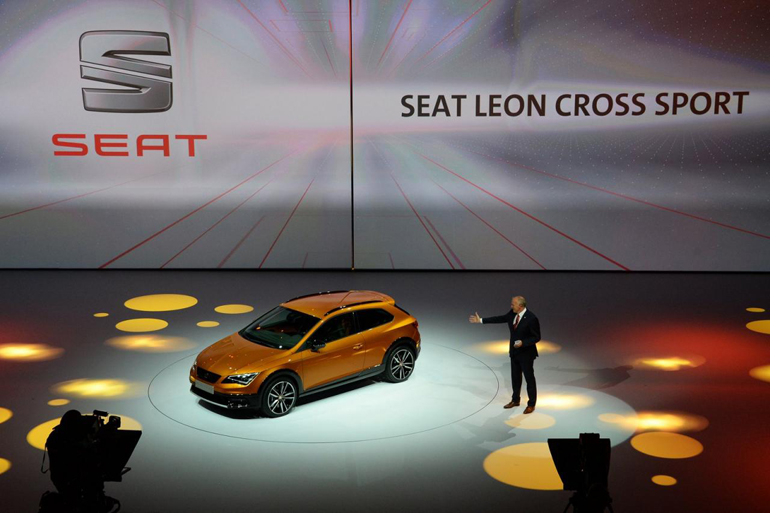 Το... υπερυψωμένο Seat Leon Cross Sport εμφανίστηκε στην έκθεση ως πρωτότυπο. Αναμένεται όμως να το δούμε να κυκλοφορεί στους δρόμους το 2016...