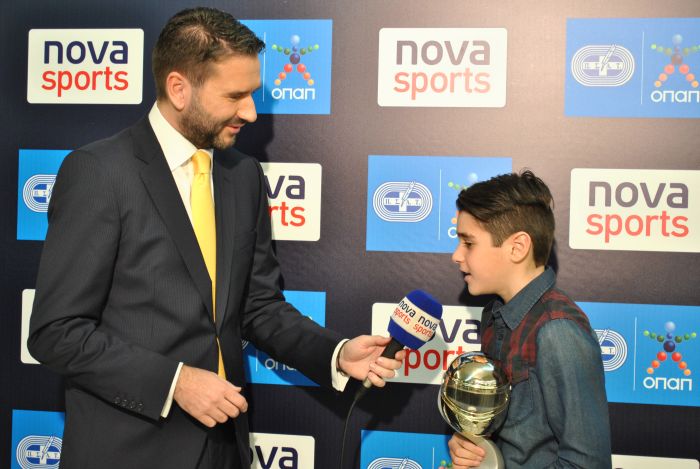 Ο Αντώνης Σάγμαλης με τον δημοσιογράφο Γρηγόρη Παπαβασιλείου