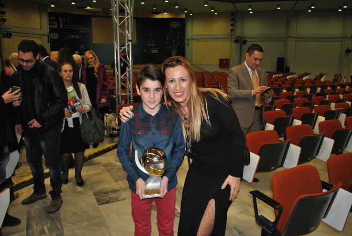 Μαζί με την Πηγή Δεβετζή