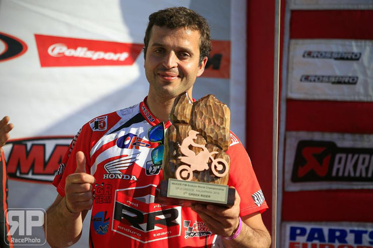 Ο πρωταθλητής Βασίλης Σιαφαρίκας 