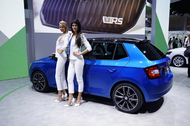 Η νέα γενιά της Skoda Fabia αναμένεται να παίξει πρωταγωνιστικό ρόλο στην κατηγορία των μικρομεσαίων αυτοκινήτων. Θα εφοδιάζεται με διάφορους κινητήρες που θα ξεκινούν σε χωρητικότητα από τα 1.2 λίτρα.