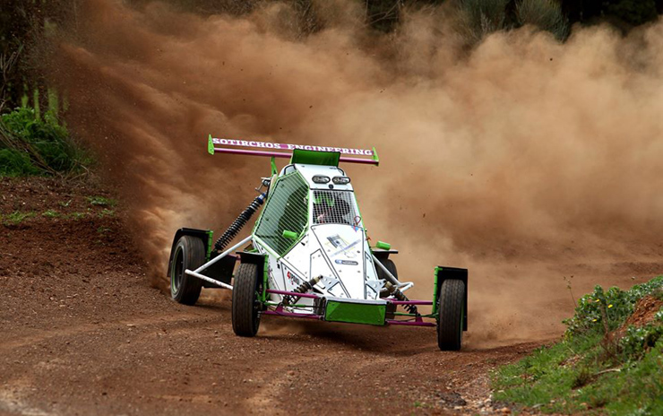 Ατελείωτες.. μπάντες φίλες και φίλοι...