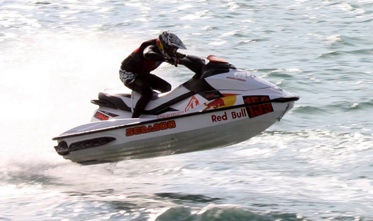 Η αγάπη του για τους αγώνες Jet Ski ήταν γνωστή...