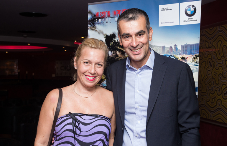 O Σπύρος Φίλιππας με την σύζυγό του ετοιμάζουν βαλίτσες για.. Ντουμπάι!