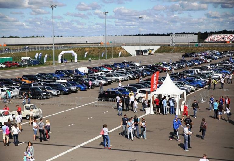 Τα ιαπωνικά μοντέλα σε αναμονή...