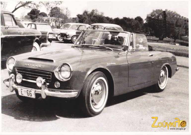 Από τις παιδικές ανέμελες στιγμές, στο 'τιμόνι' της εταιρείας που ήδη έχει δώσει 600.000 αυτοκίνητα Nissan στην Ελλάδα