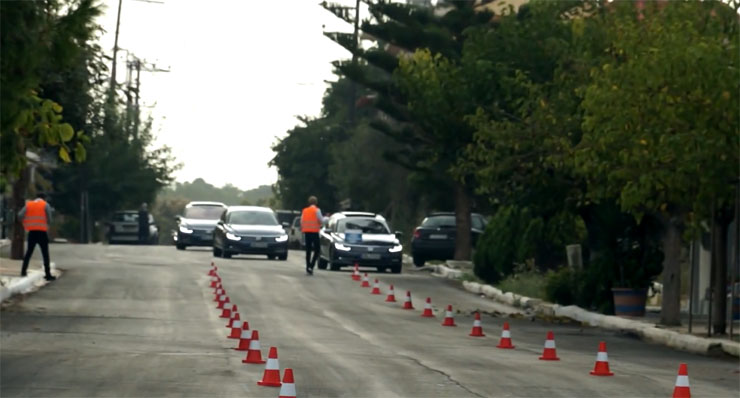 Οι άνθρωποι της VW έχουν δημιουργήσει δικές τους πίστες προκειμένου να μπορούν οι φιλοξενούμενοι να αξιολογήσουν τη νέα γενιά...