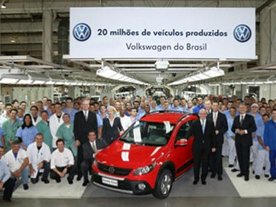 H VW παράγει στη Βραζιλία ένα αυτοκίνητο κάθε 25 δευτερόλεπτα! H VW παράγει στη Βραζιλία ένα αυτοκίνητο κάθε 25 δευτερόλεπτα!
