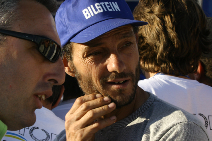 Για να μην ξεχνάμε ότι ο αγώνας γίνεται στη μνήνη του Βαγγέλη Παλαπανίδη που έφυγε πρόωρα από κοντά μας...