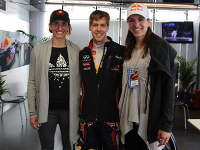 Οι πιλότοι της Red Bull συνάντησαν τις πρωταθλήτριες του beach volley