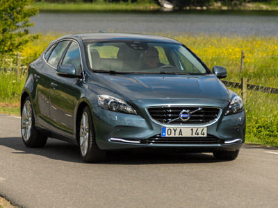 Το Volvo V40 εφοδιάζεται με τα κορυφαία ελαστικά Pirelli Cinturato P7 Το Volvo V40 εφοδιάζεται με τα κορυφαία ελαστικά Pirelli Cinturato P7