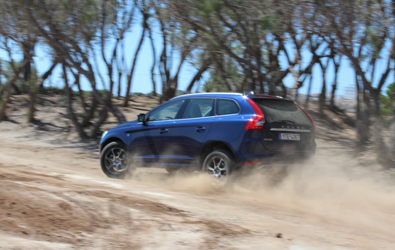 Παιχνιδιάρικο και στο χώμα...