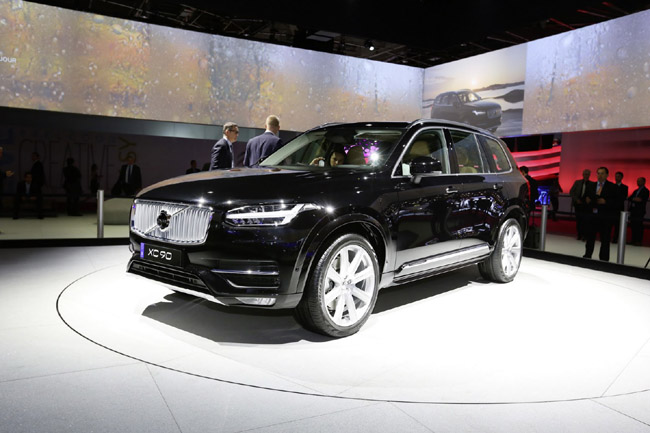 Το νέο Volvo XC90 είναι ένα τελείως διαφορετικό μοντέλο από αυτό που όλοι γνωρίζουν. Με πλήθος τεχνολογικών συστημάτων και με ξεχωριστή σχεδίαση απλά περιμένουμε να το δούμε από κοντά καθώς είναι σίγουρο ότι δεν θα περάσει απαρατήρητο...