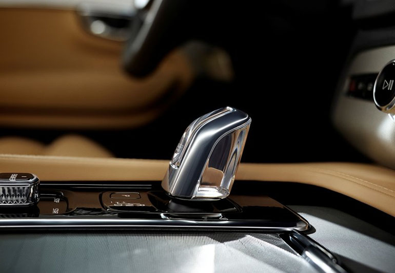 Όσο και ένα φαίνεται περίεργο αυτός είναι ο λεβιές από το αυτόματο κιβώτιο