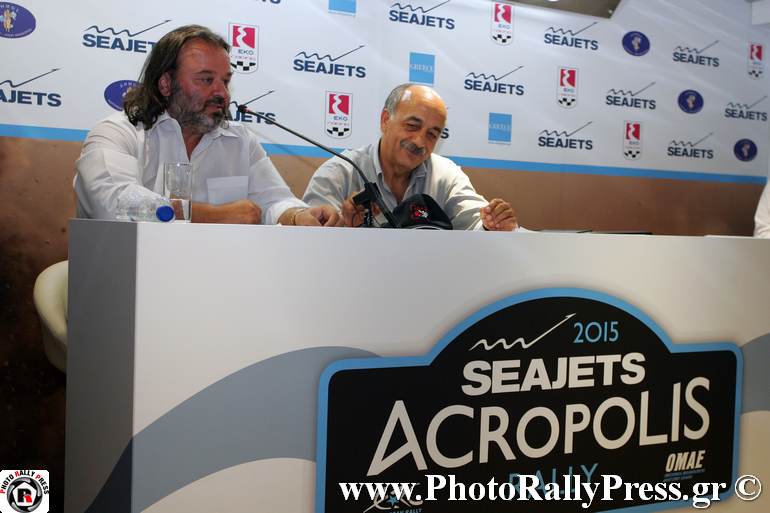 Δημήτρης Μιχελακάκης (δεξιά, πρόεδρος ομοσπονδίας) και Μάριος Ηλιόπουλος (πλοιοκτήτης SeaJets) στο κεντρικό πάνελ...