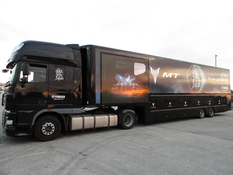 Αυτή η νταλίκα των 17 μέτρων θα βρίσκεται την ερχόμενη εβδομάδα στην Ελλάδα...