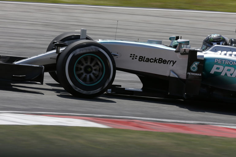 Τα ελαστικά έπαιξαν το ρόλο τους στο γκραν πρι της Μαλαισίας