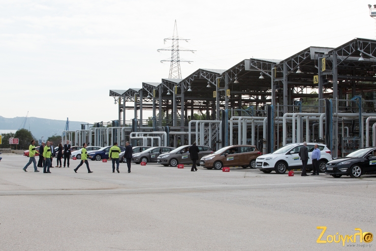 Τα μοντέλα της Ford μας περιμένουν για να ξεκινήσουμε δοκιμή οικονομίας καυσίμου...