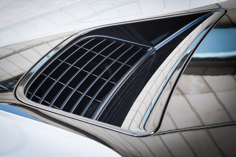 Ο αεραγωγός στο εμπρός τμήμα του αυτοκινήτου