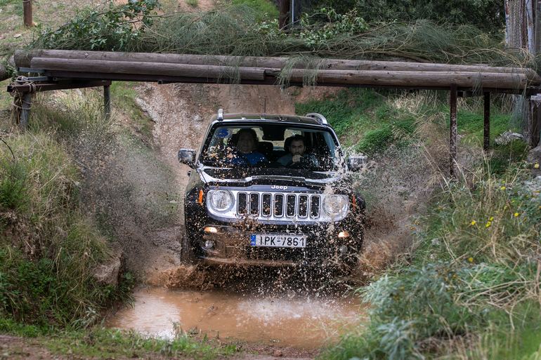 Επιλέγεις από τον διακόπτη την επιλογή για λάσπη και απλά παίζεις!!!