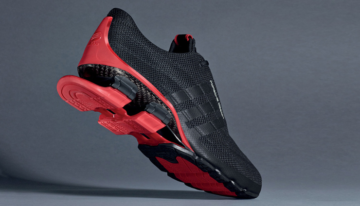 Αλλά και μαύρο με κόκκινο...