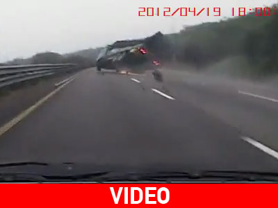 Του έσκασε το λάστιχο και…