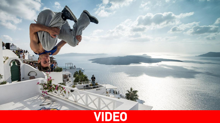 Red Bull Art of Motion και πάλι… στη Σαντορίνη