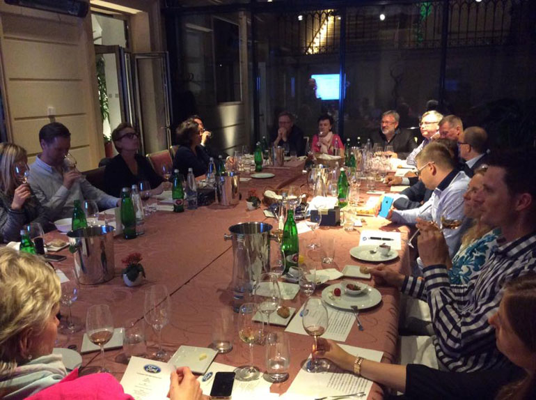 Στελέχη από εισαγωγικές εταιρίες αυτοκινήτων Ford από όλη την Ευρώπη...