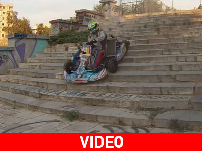 Τέρμα γκάζι με καρτ στους… δρόμους της Πάτρας