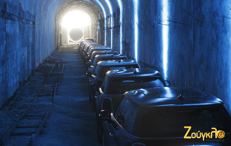 Σε αυτό το καταφύγιο της Ιταλίας ήταν κρυμμένοι τόνοι χρυσού αλλά ο Λουκάς Παπαλάμπρος  που πήγε βρήκε μόνο καινούργια Mini!!!!