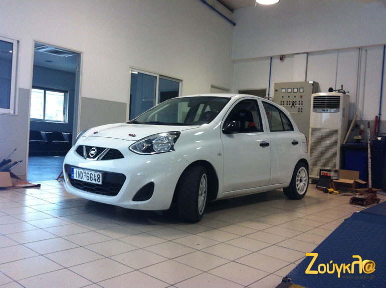 To αγωνιστικό Nissan Micra στο... αρχηγείο της Νissan Sporteam