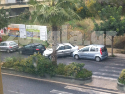 Πάρκαρε το αμάξι μολονότι δεν χωρούσε…