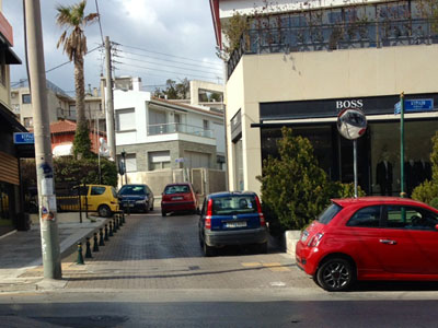 Απαίδευτοι και ανάγωγοι οδηγοί στην Κηφισιά